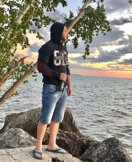 Александр Хвостов